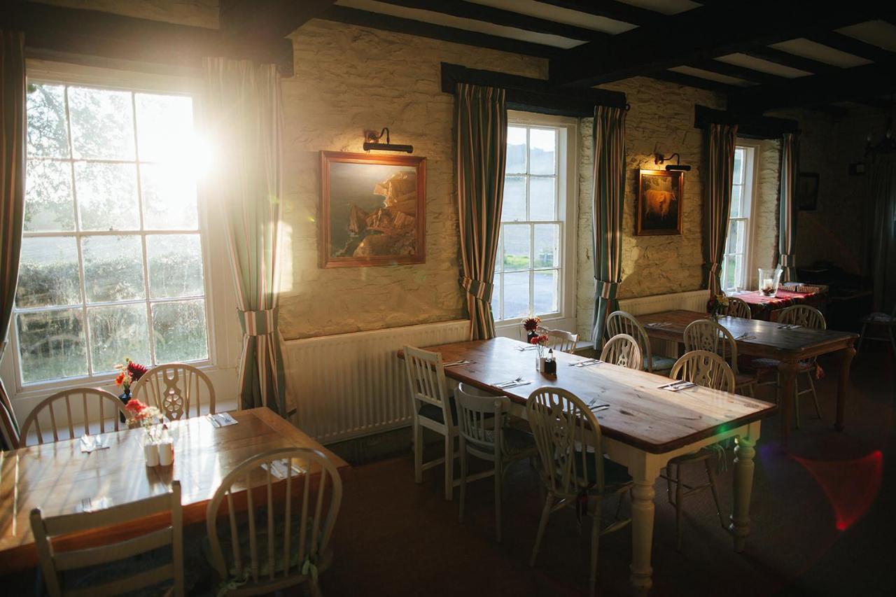 The Powis Arms Inn *